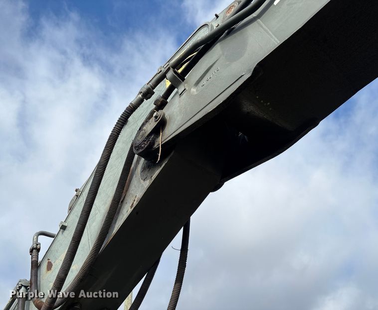 image for item FI1541 Volvo EC330BLC excavator