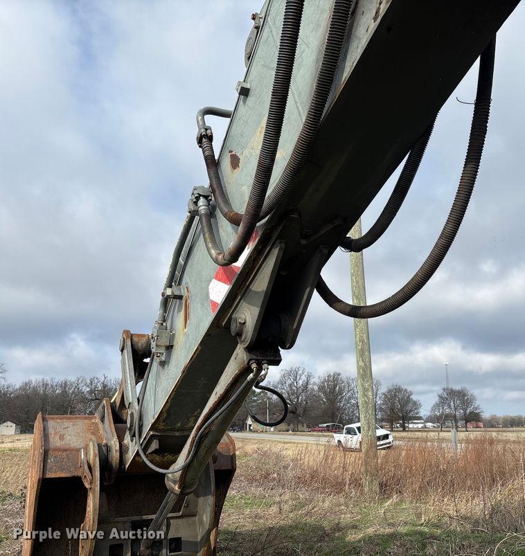 image for item FI1541 Volvo EC330BLC excavator