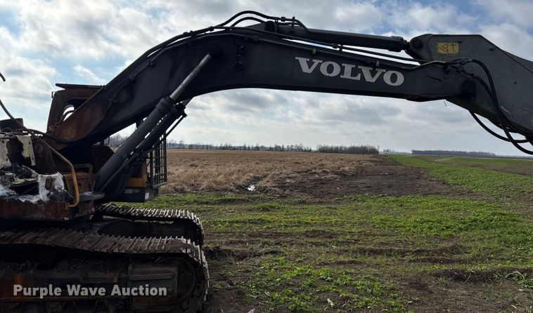image for item FI1541 Volvo EC330BLC excavator