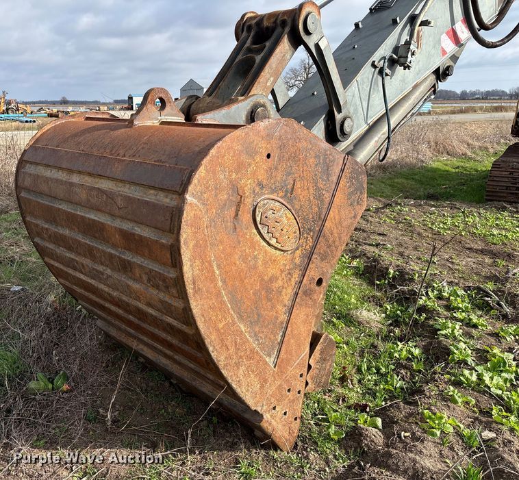 image for item FI1541 Volvo EC330BLC excavator