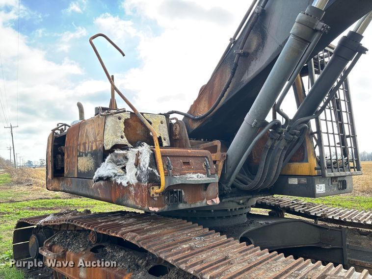 image for item FI1541 Volvo EC330BLC excavator