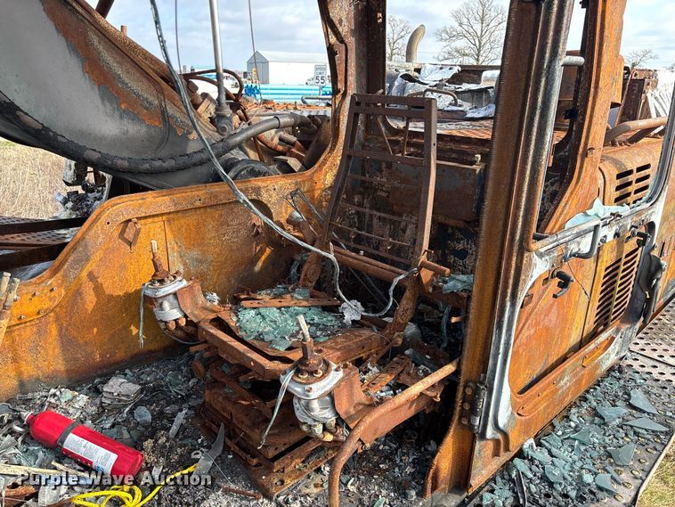 image for item FI1541 Volvo EC330BLC excavator