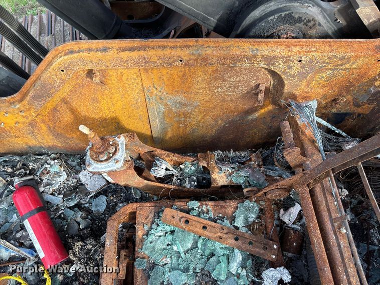 image for item FI1541 Volvo EC330BLC excavator