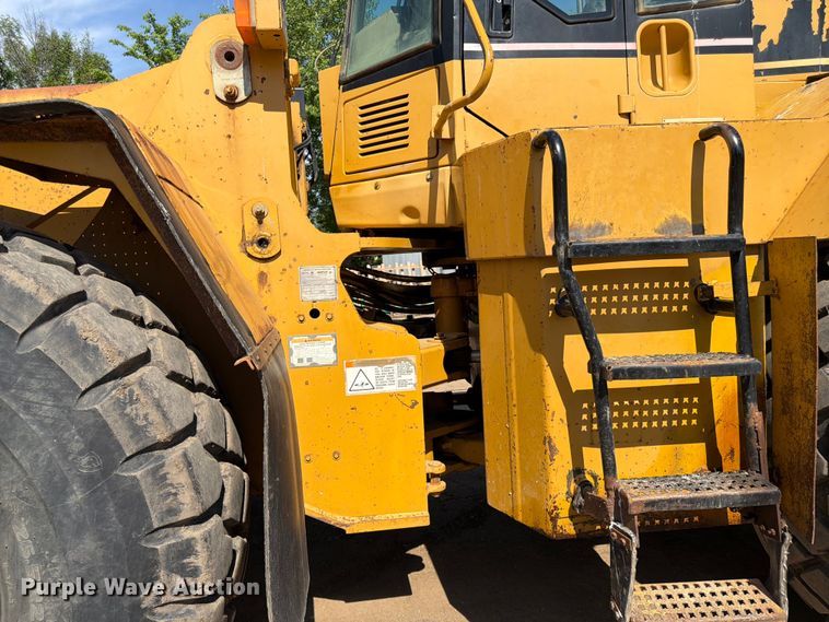 image for item FK0207 1995 Caterpillar 970F wheel loader