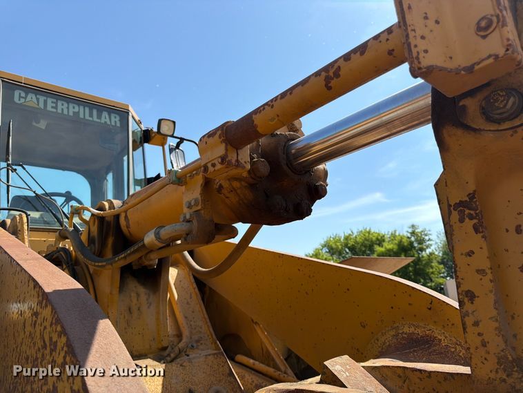 image for item FK0207 1995 Caterpillar 970F wheel loader