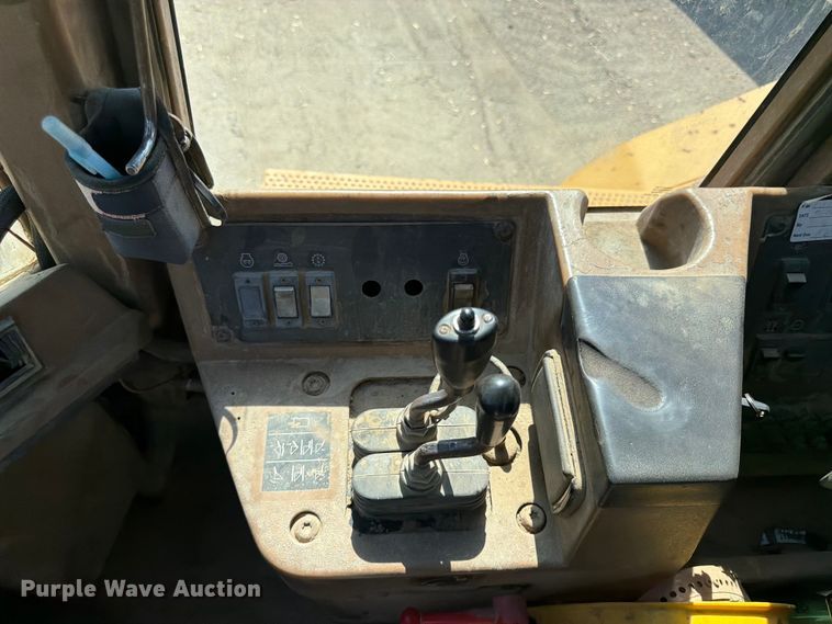 image for item FK0207 1995 Caterpillar 970F wheel loader