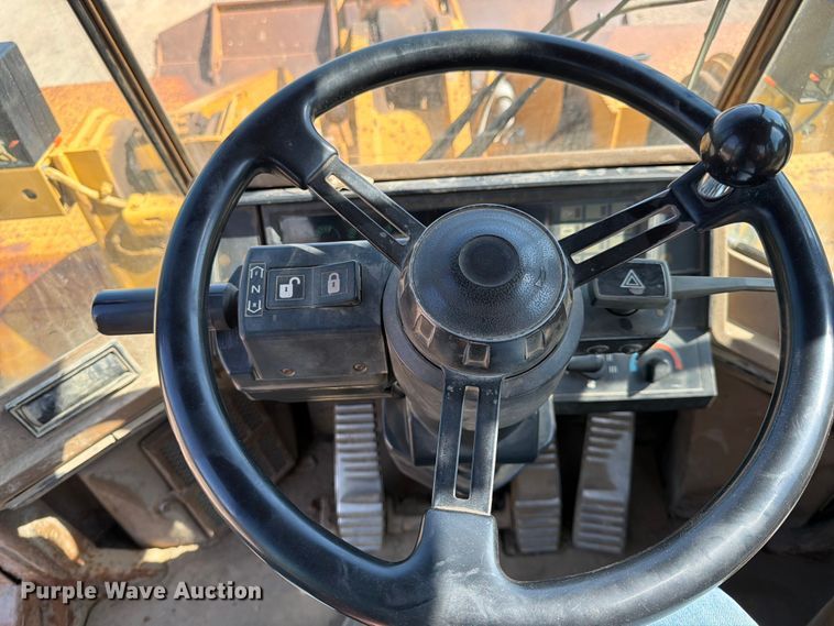 image for item FK0207 1995 Caterpillar 970F wheel loader