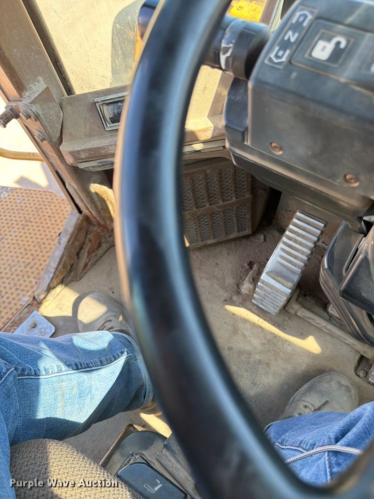 image for item FK0207 1995 Caterpillar 970F wheel loader