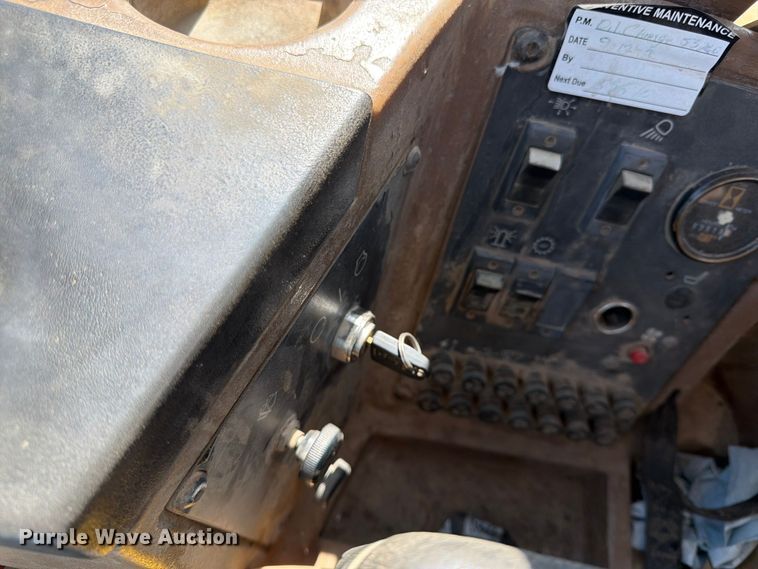 image for item FK0207 1995 Caterpillar 970F wheel loader