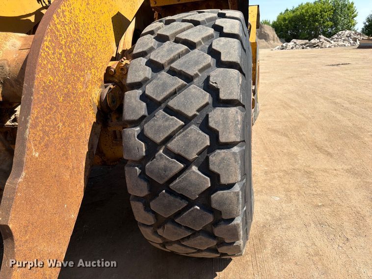 image for item FK0207 1995 Caterpillar 970F wheel loader