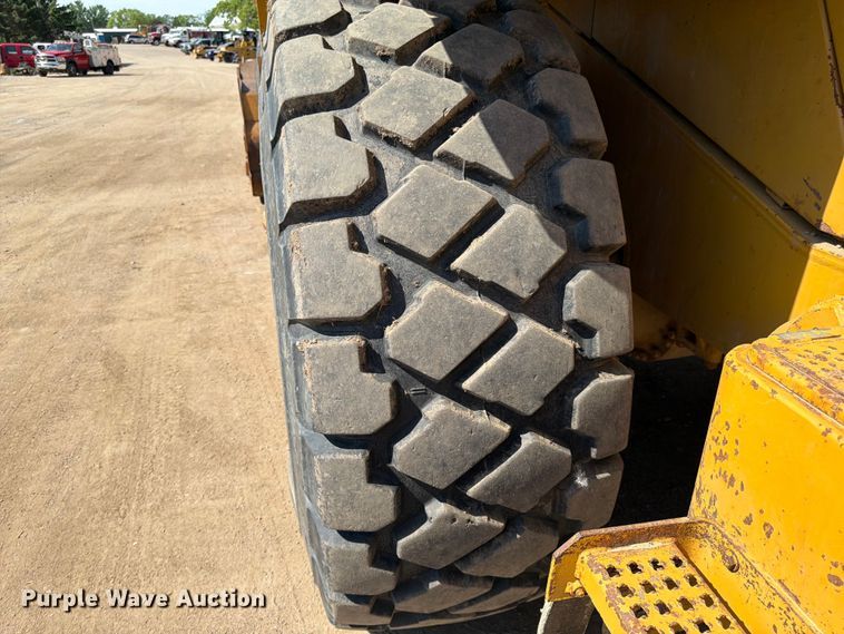 image for item FK0207 1995 Caterpillar 970F wheel loader