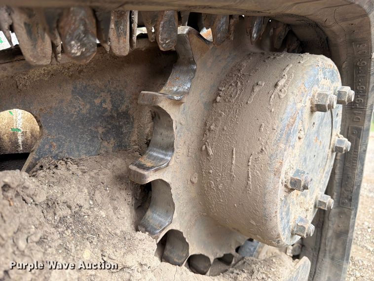 image for item FK3285 2014 Bobcat T650 tracked skid steer loader