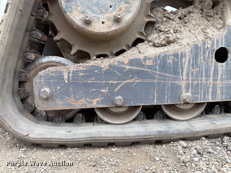 image for item FK3285 2014 Bobcat T650 tracked skid steer loader