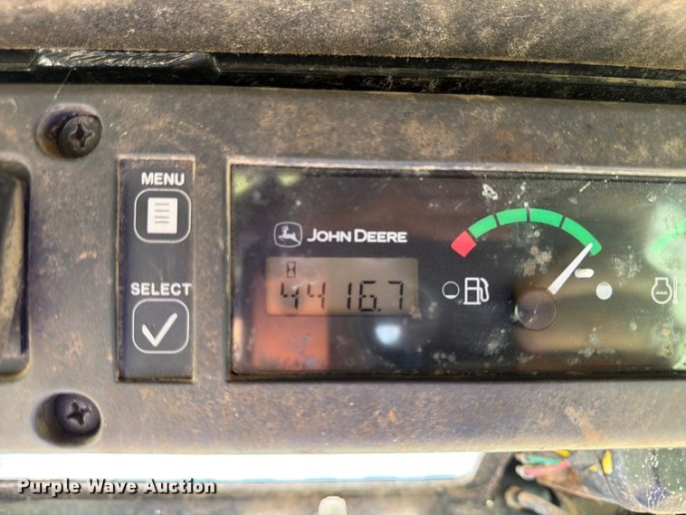 image for item FK3313 2005 John Deere 320 skid steer loader