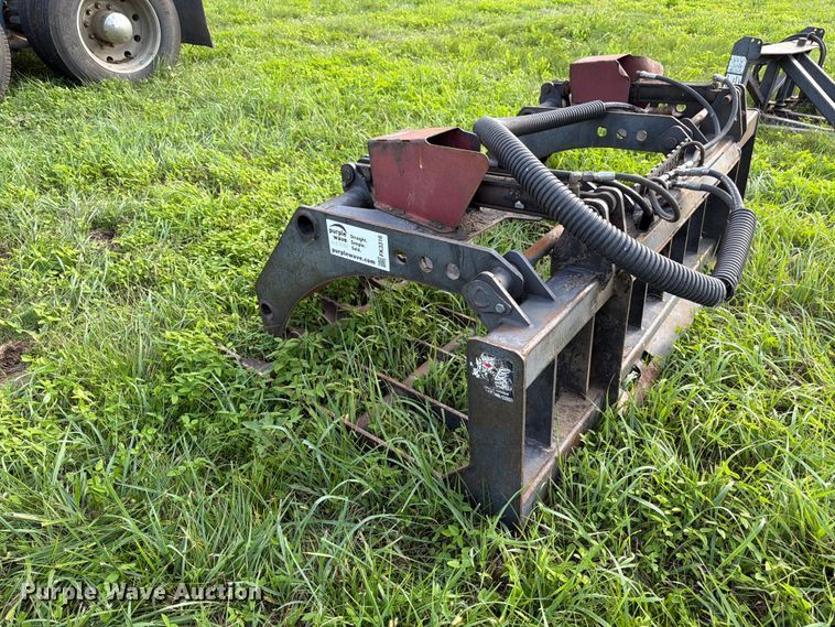 image for item FK3316 RSE Extreme Duty skid steer grapple bucket