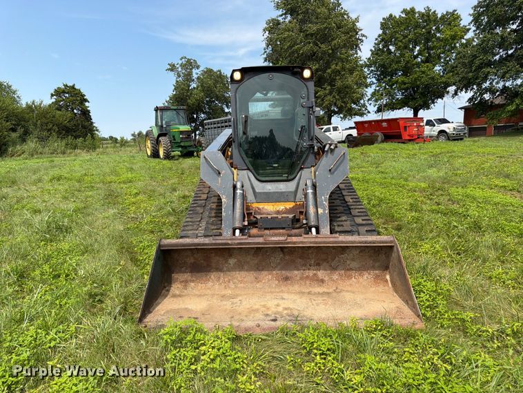 image for item FK3317 2012 John Deere 333D tracked skid steer loader