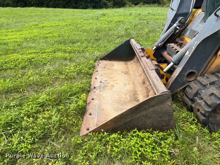 image for item FK3317 2012 John Deere 333D tracked skid steer loader