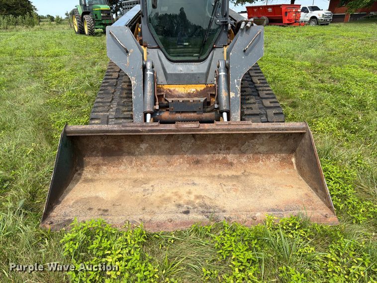 image for item FK3317 2012 John Deere 333D tracked skid steer loader