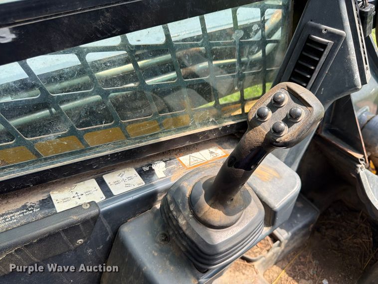 image for item FK3317 2012 John Deere 333D tracked skid steer loader