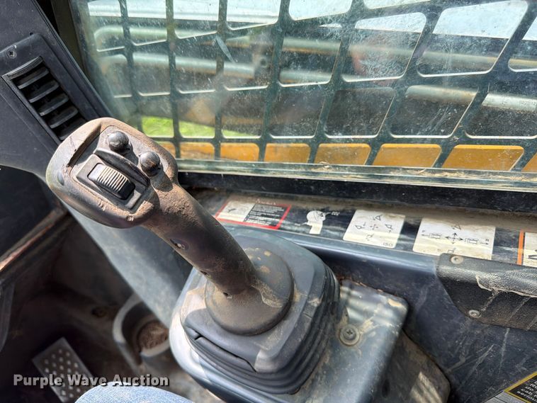 image for item FK3317 2012 John Deere 333D tracked skid steer loader