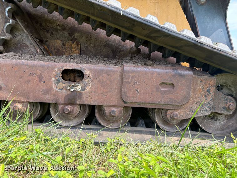 image for item FK3317 2012 John Deere 333D tracked skid steer loader