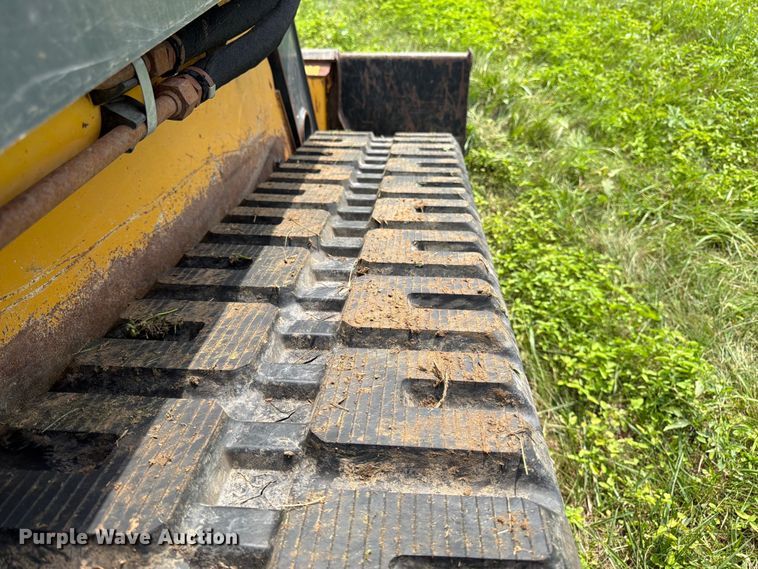 image for item FK3317 2012 John Deere 333D tracked skid steer loader