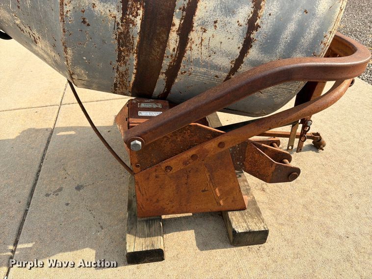 image for item FK3328 Cherokee Mobilemixer 1323B concrete mixer
