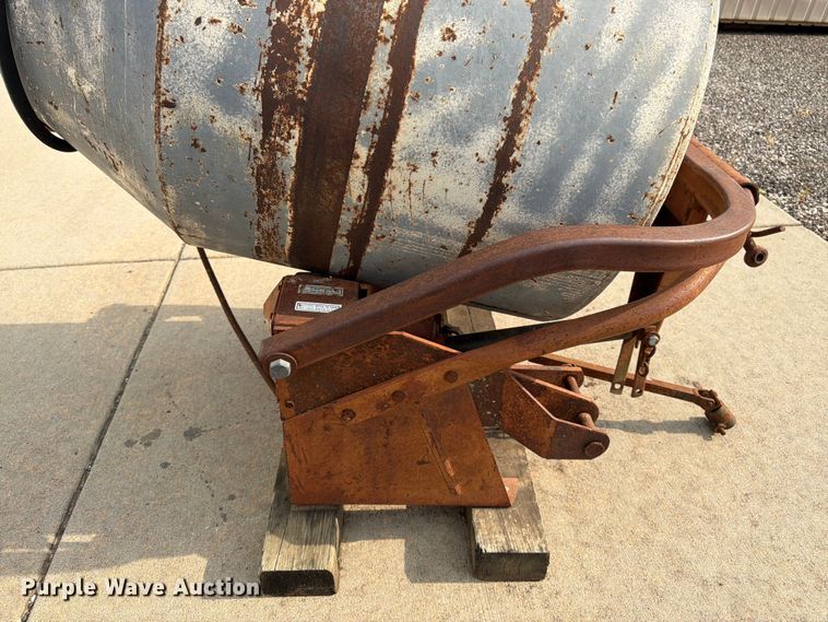 image for item FK3328 Cherokee Mobilemixer 1323B concrete mixer