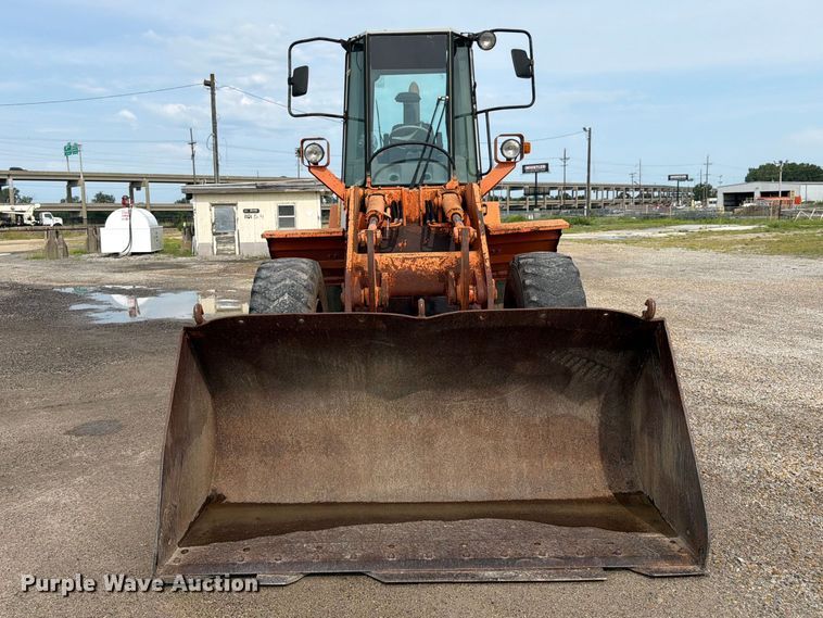 image for item FK3330 1996 Fiat-Allis FR100 wheel loader