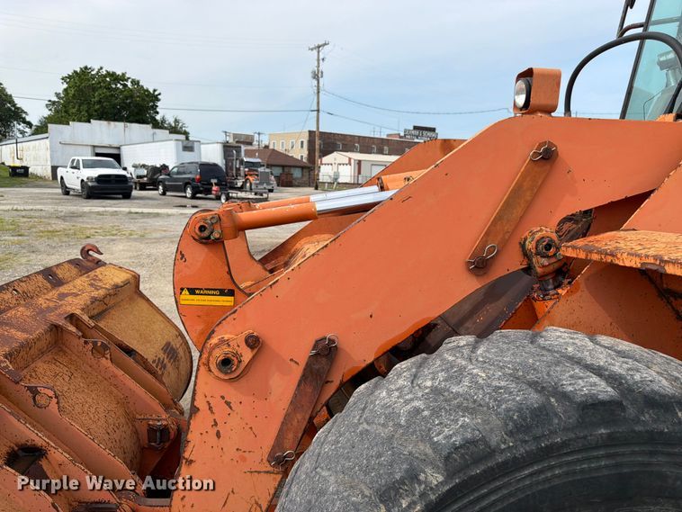 image for item FK3330 1996 Fiat-Allis FR100 wheel loader