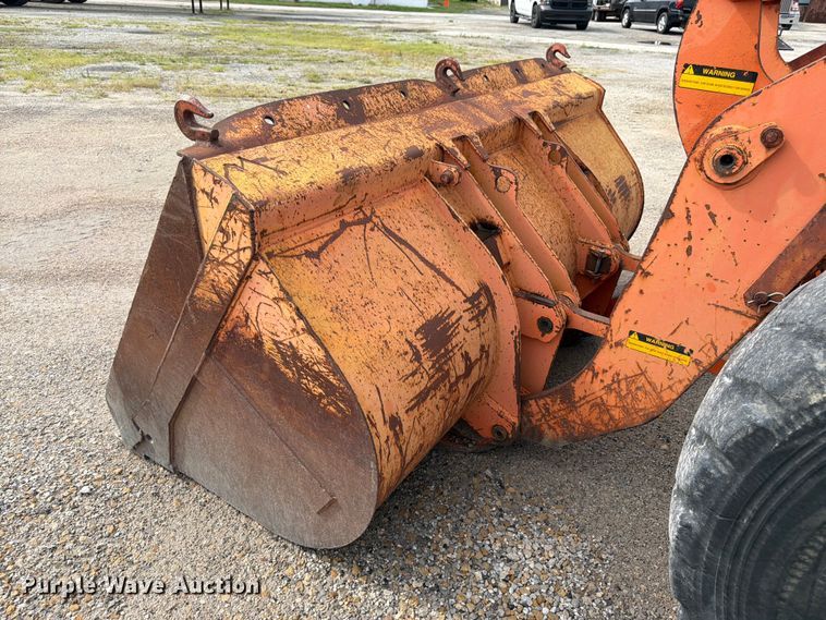 image for item FK3330 1996 Fiat-Allis FR100 wheel loader