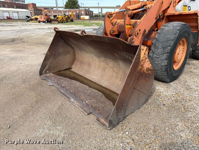 image for item FK3330 1996 Fiat-Allis FR100 wheel loader