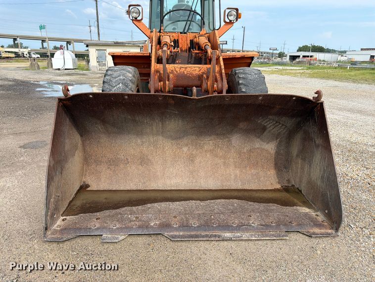 image for item FK3330 1996 Fiat-Allis FR100 wheel loader