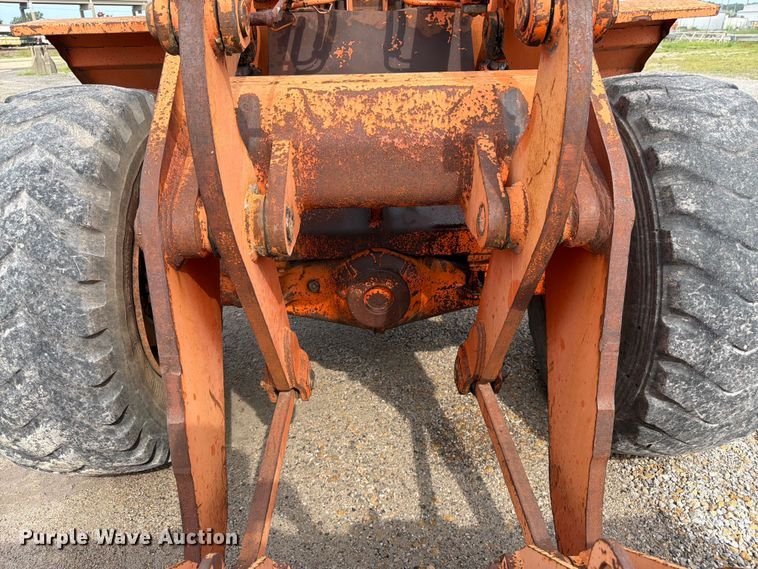 image for item FK3330 1996 Fiat-Allis FR100 wheel loader