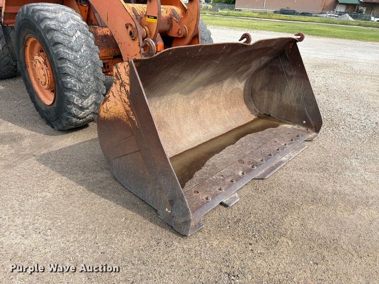 image for item FK3330 1996 Fiat-Allis FR100 wheel loader