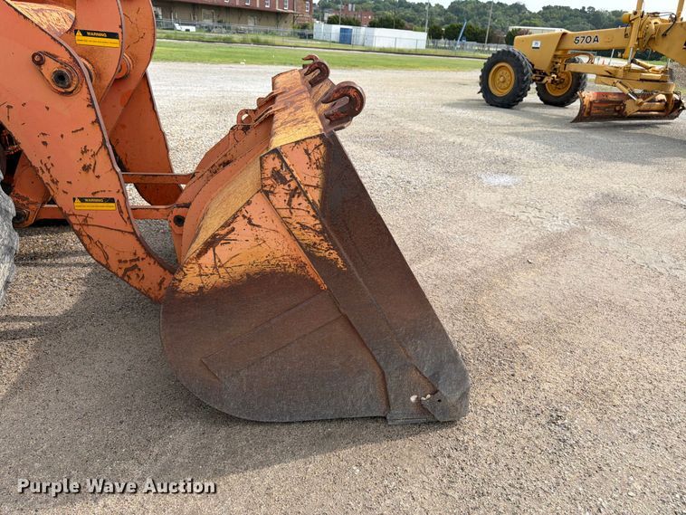 image for item FK3330 1996 Fiat-Allis FR100 wheel loader