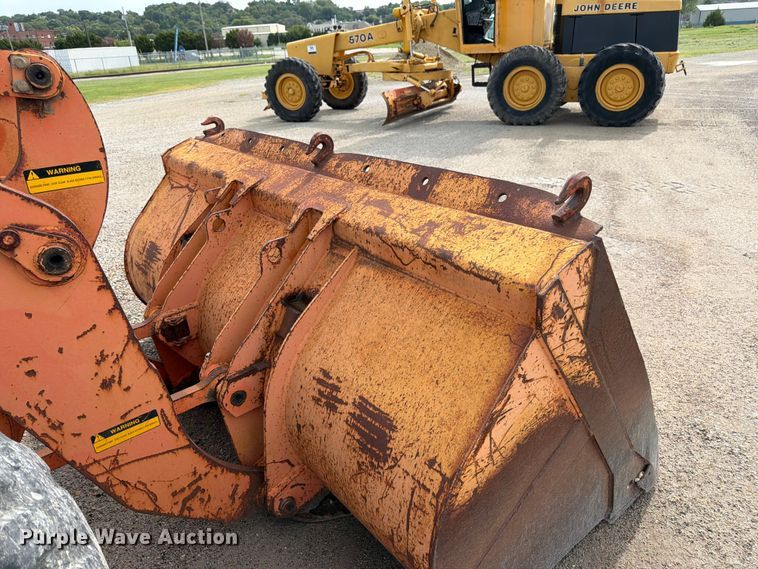 image for item FK3330 1996 Fiat-Allis FR100 wheel loader
