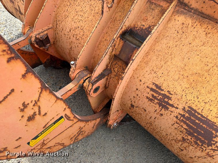 image for item FK3330 1996 Fiat-Allis FR100 wheel loader