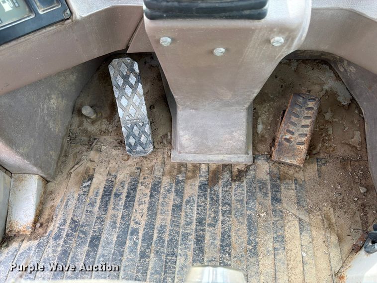 image for item FK3330 1996 Fiat-Allis FR100 wheel loader