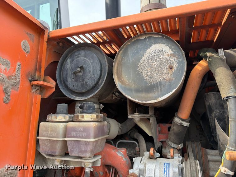 image for item FK3330 1996 Fiat-Allis FR100 wheel loader