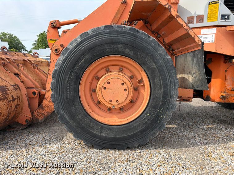 image for item FK3330 1996 Fiat-Allis FR100 wheel loader