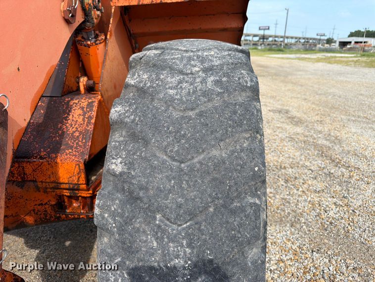 image for item FK3330 1996 Fiat-Allis FR100 wheel loader