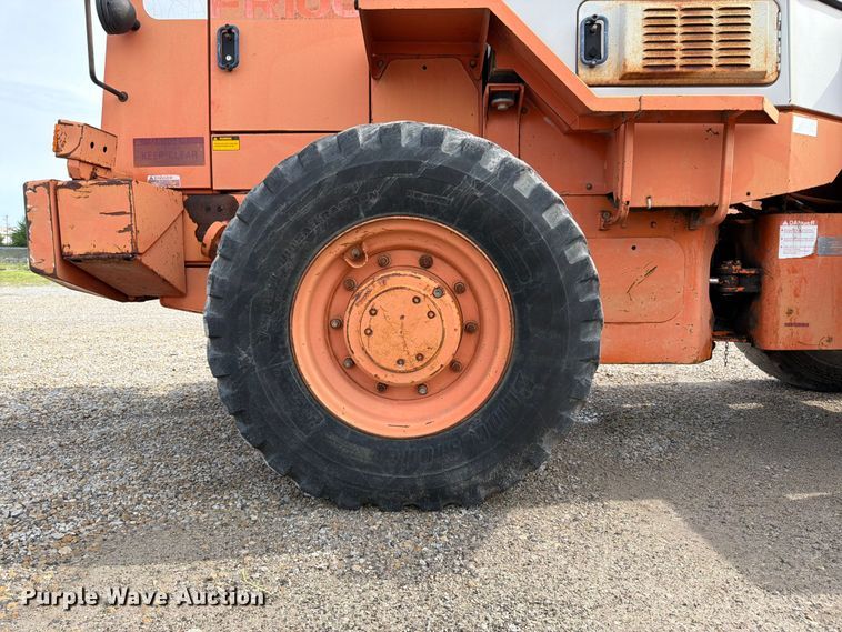 image for item FK3330 1996 Fiat-Allis FR100 wheel loader