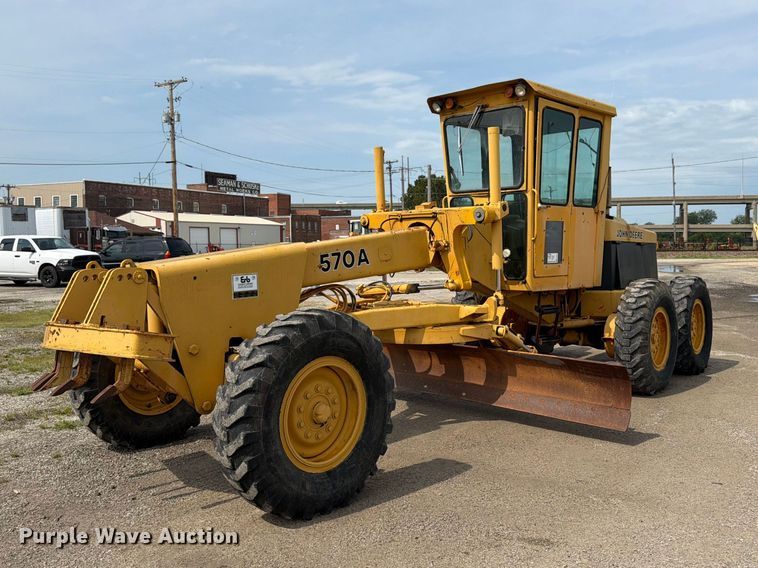 1983 John Deere 570A motor grader