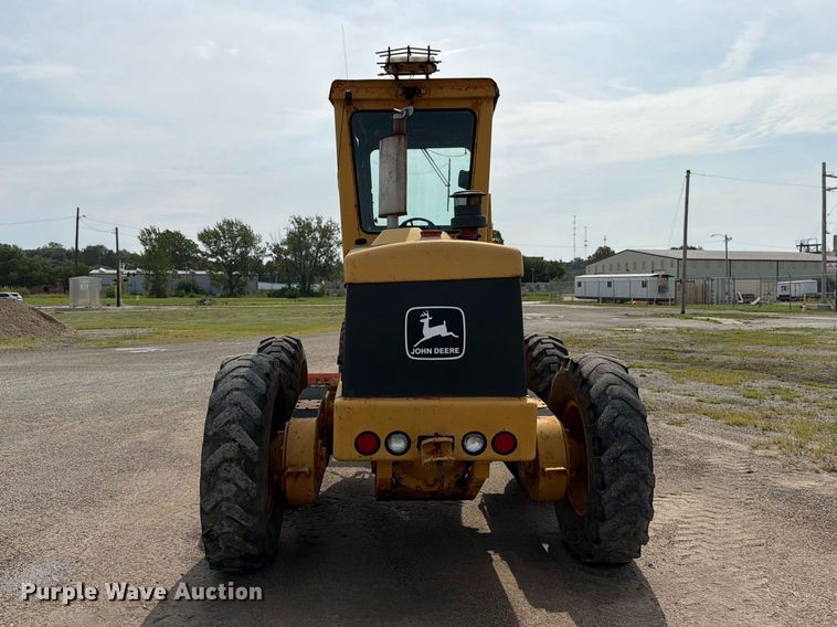 image for item FK3331 1983 John Deere 570A motor grader