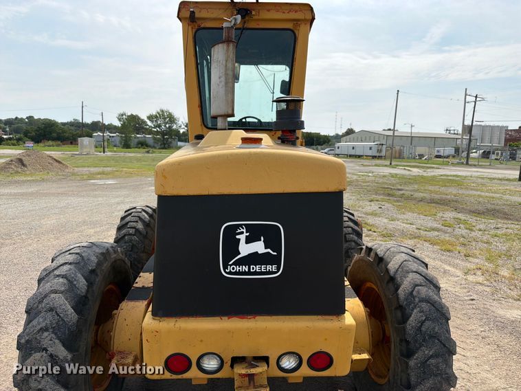 image for item FK3331 1983 John Deere 570A motor grader