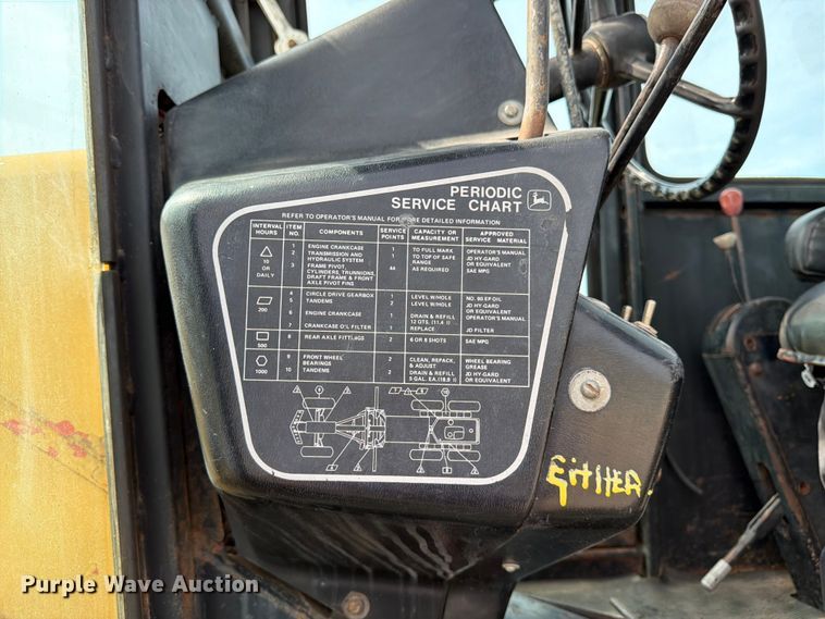image for item FK3331 1983 John Deere 570A motor grader