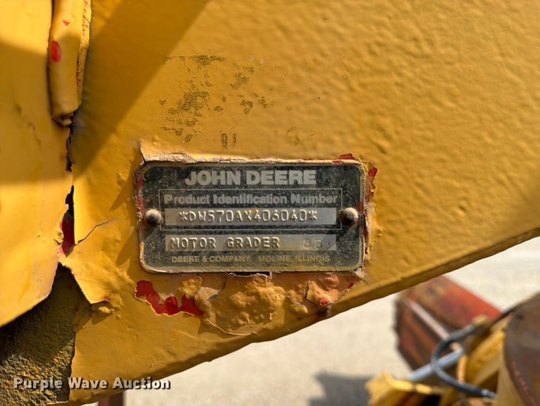 image for item FK3331 1983 John Deere 570A motor grader