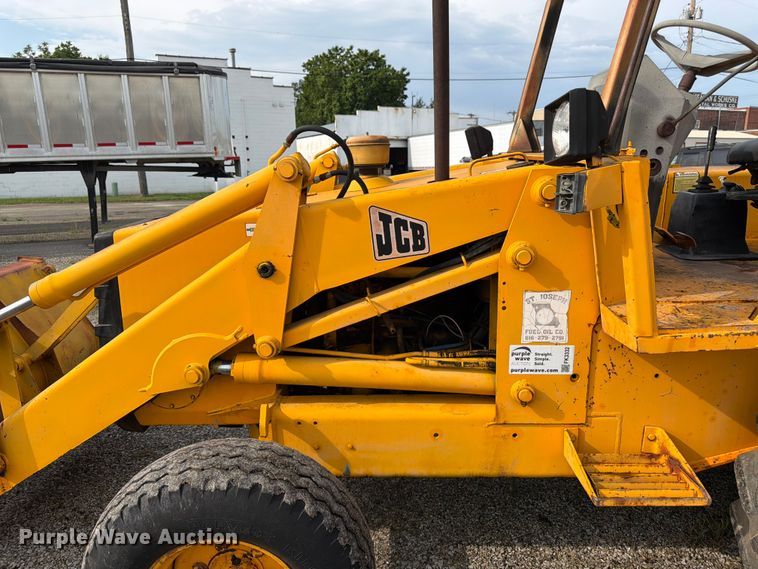 image for item FK3332 JCB 1400B backhoe