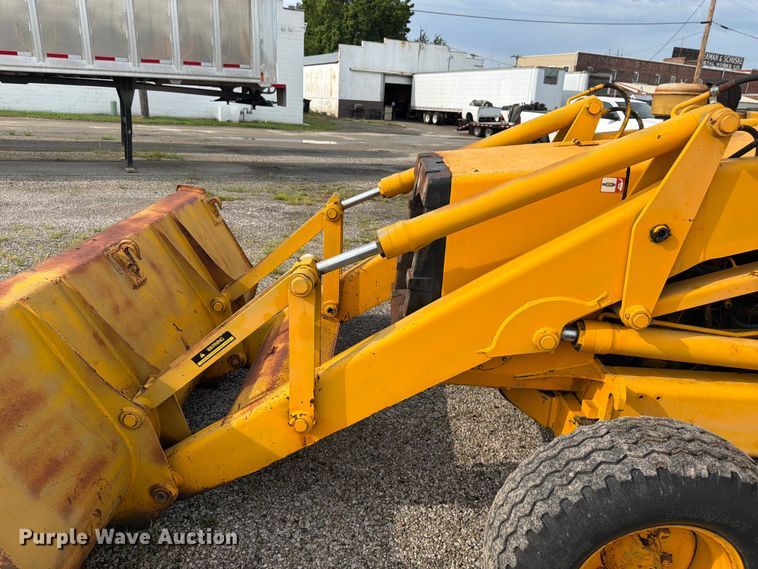image for item FK3332 JCB 1400B backhoe